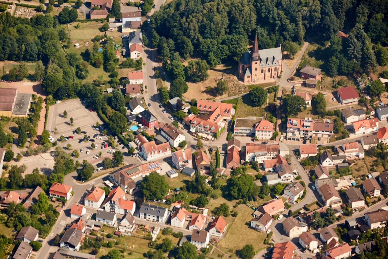 Hotel & Restaurant Burgschaenke Кайзерслаутерн Екстериор снимка